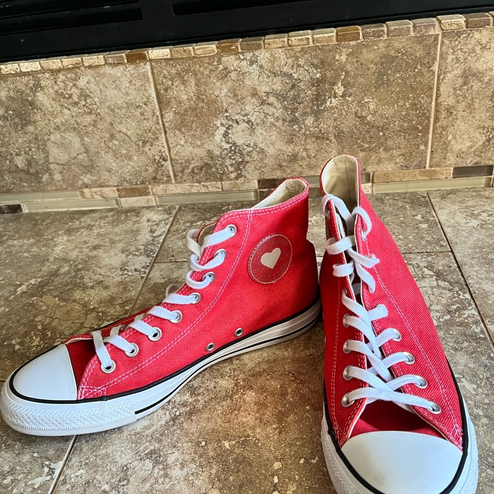 Converse Chuck Taylor All Star Red High-Top Sneakers with Heart Detail - Picture 4 of 8